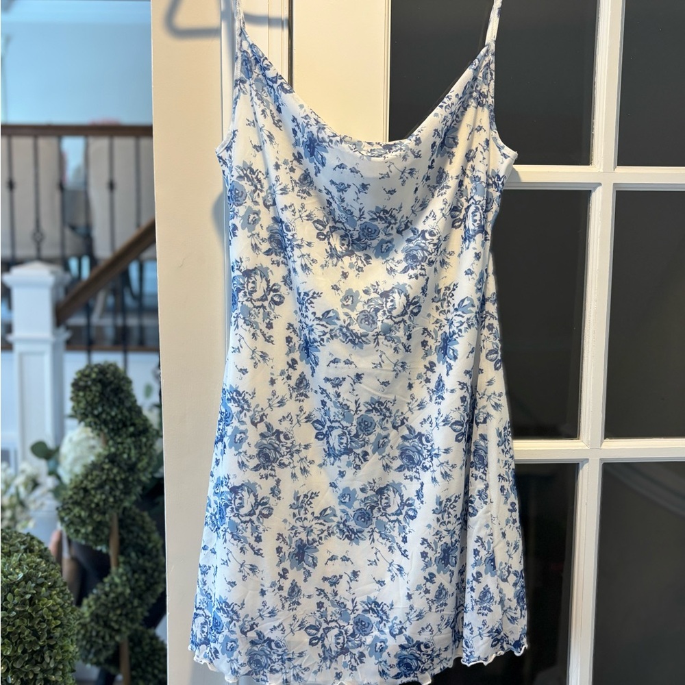 Women's Floral Blue and White Light Short Dress - Size XL NWOT